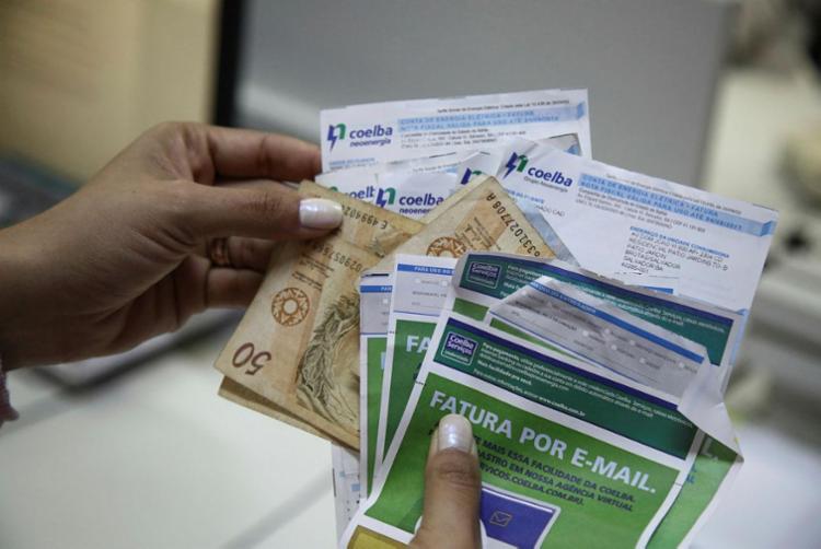 A bonificação é de R$ 0,40 por cada quilo de material coletado. A bonificação é de R$ 0,40 por cada quilo de material coletado.